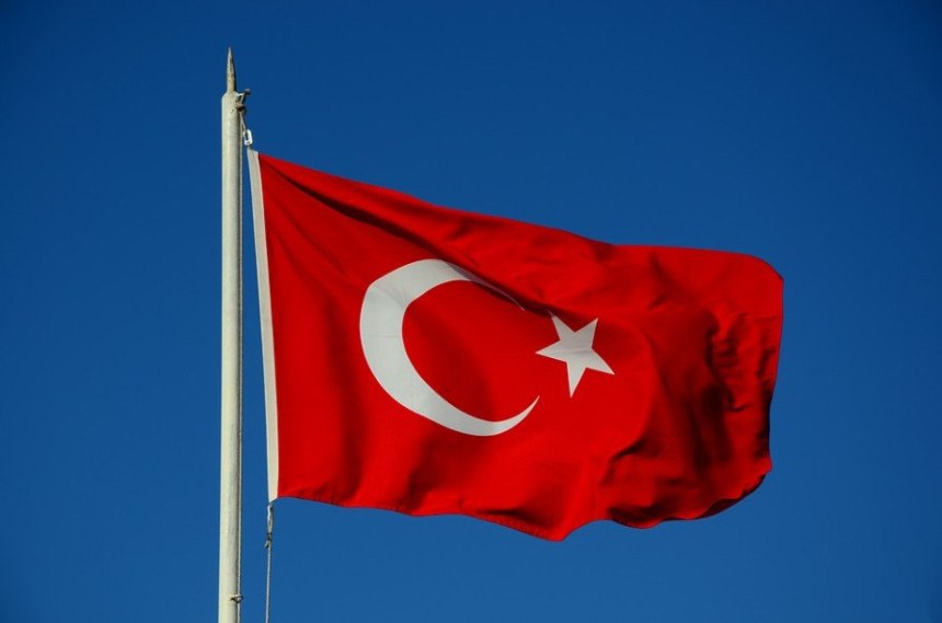 Turska hapsi još 360 osoba