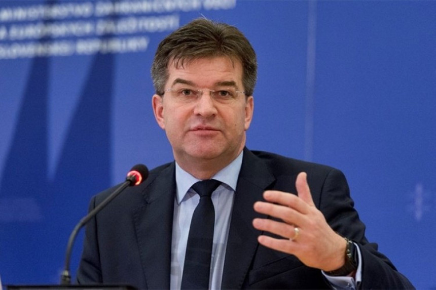 Miroslav Lajčak podnio ostavku