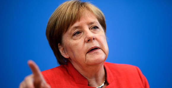 Avion Merkelove prinudno sletio