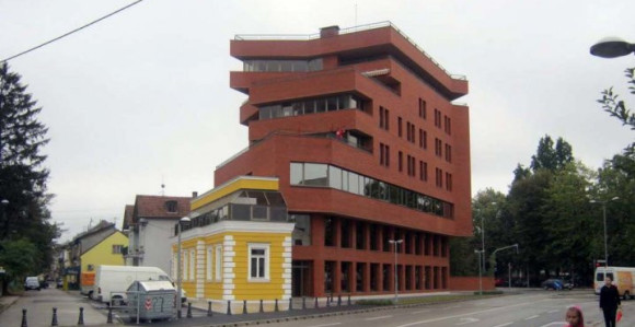 Dvije tužbe zbog duga za kiriju