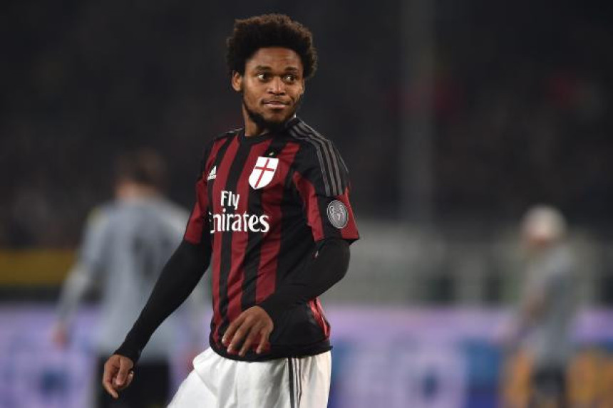 Adrijano napušta Milan u januaru!