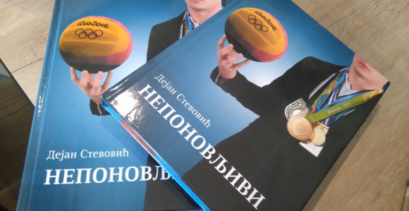 Ponovite sve opet, NEPONOVLJIVI!