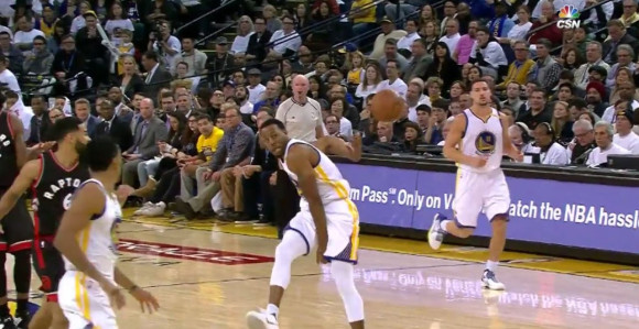 Video: Andre Igudala izmislio novi potez!