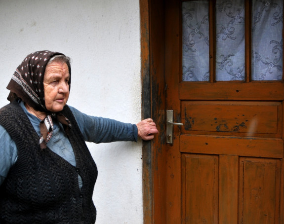 Medvjed udario na kuću starice