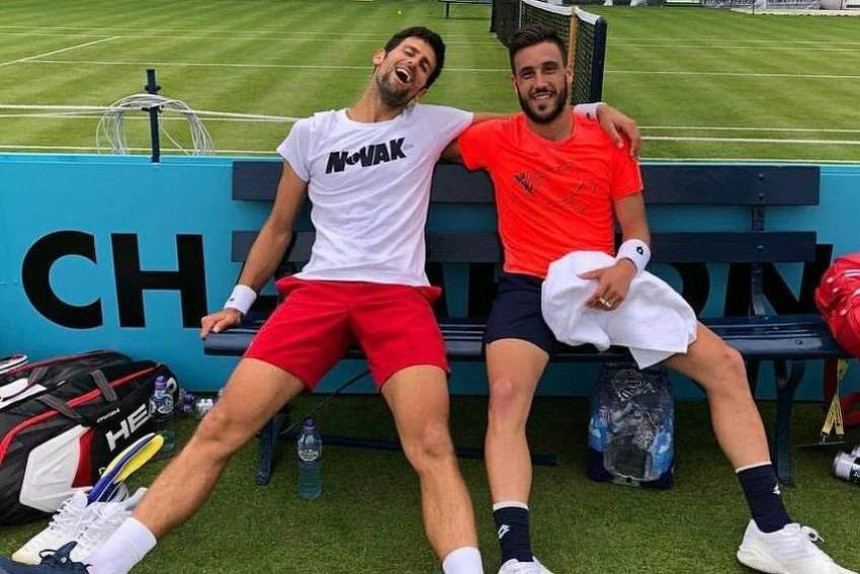 Nole otvara 2019. protiv Džumhura!