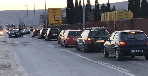 Mostar: Sudar tri automobila