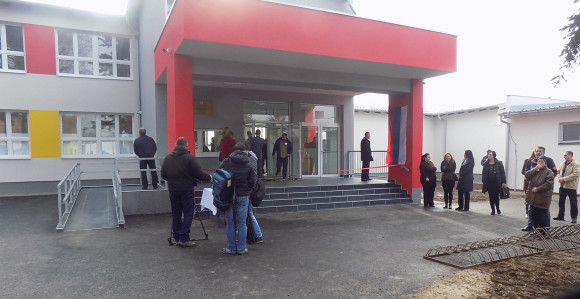 Dodik i Vučić otvorili Osnovnu školu "Srbija"