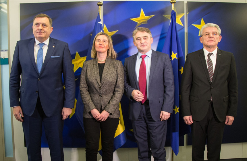 Predsjedništvo sa Tuskom i Hanom