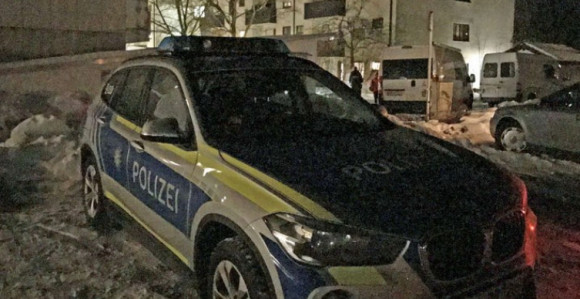 Pokušao ubiti majku i sestre