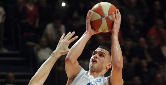 Video: Popoviću, odakle ga dade?!