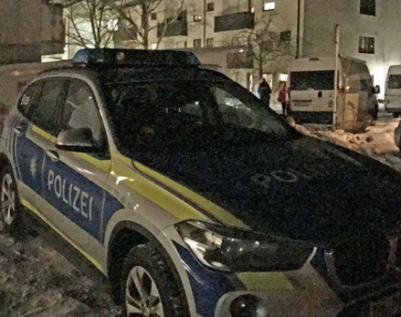 Pokušao ubiti majku i sestre