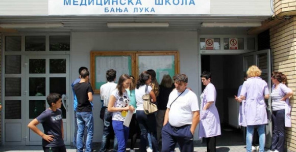 Profesorka za kaznu šišala učenike