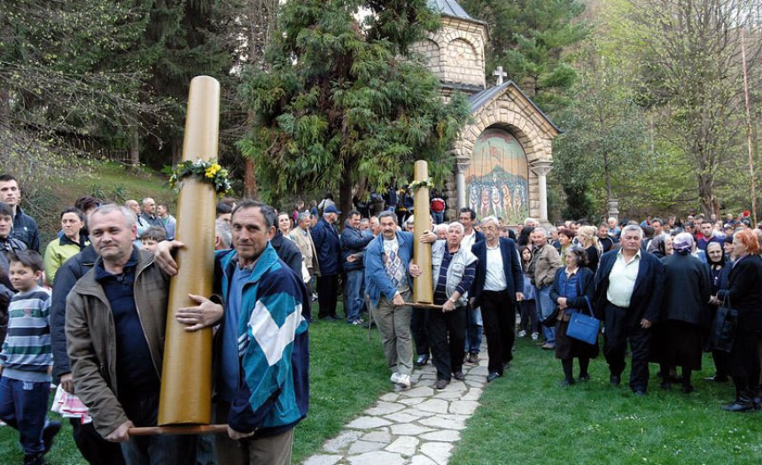 Ratarske svijeće Manastira Tronoša