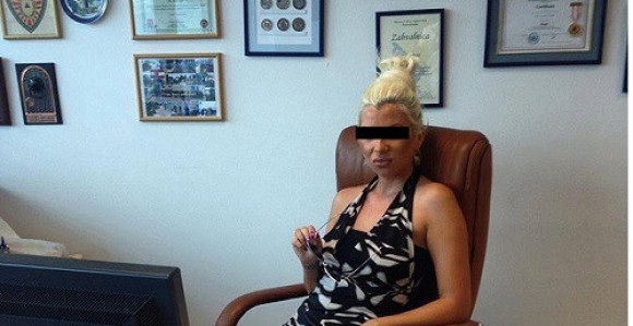 Raspusni život političara 