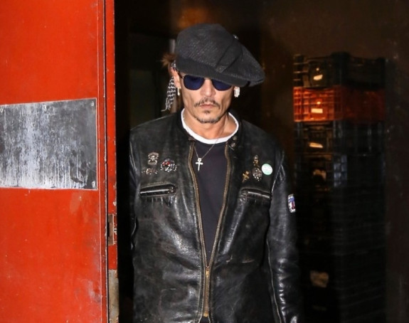 Џони Деп се преполовио!