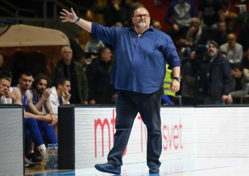 Džikić: Griješićemo mi, griješe oni, a griješe i sudije!