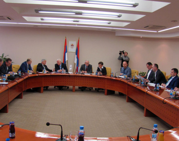 ДНС прихватио кандидатуре СНСД  