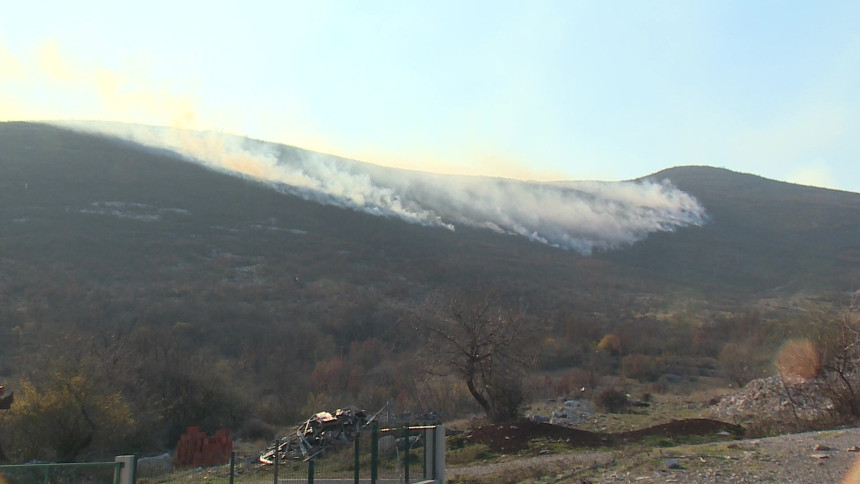 Bileća: Požari pod kontrolom