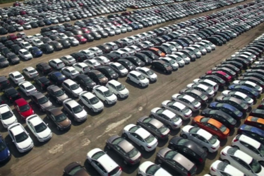 Šta sa viškom novih automobila