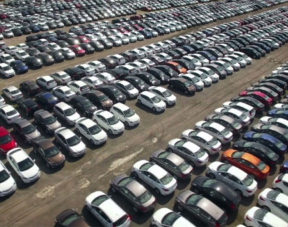Šta sa viškom novih automobila