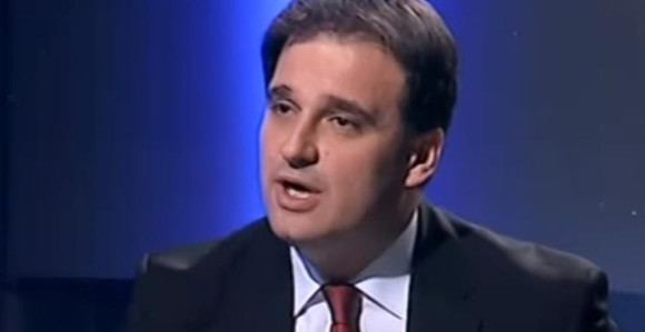 Politika jača od prava i pravde