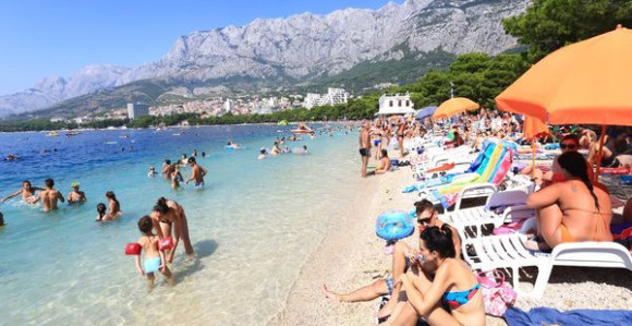 Čak 60 % Hrvata ne može na more 