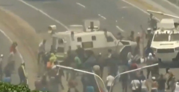 Хаос на протесту у Венецуели