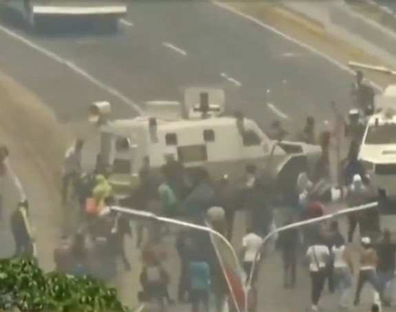 Haos na protestu u Venecueli