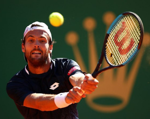 ''Izner na golu, Rafa u špicu...!''