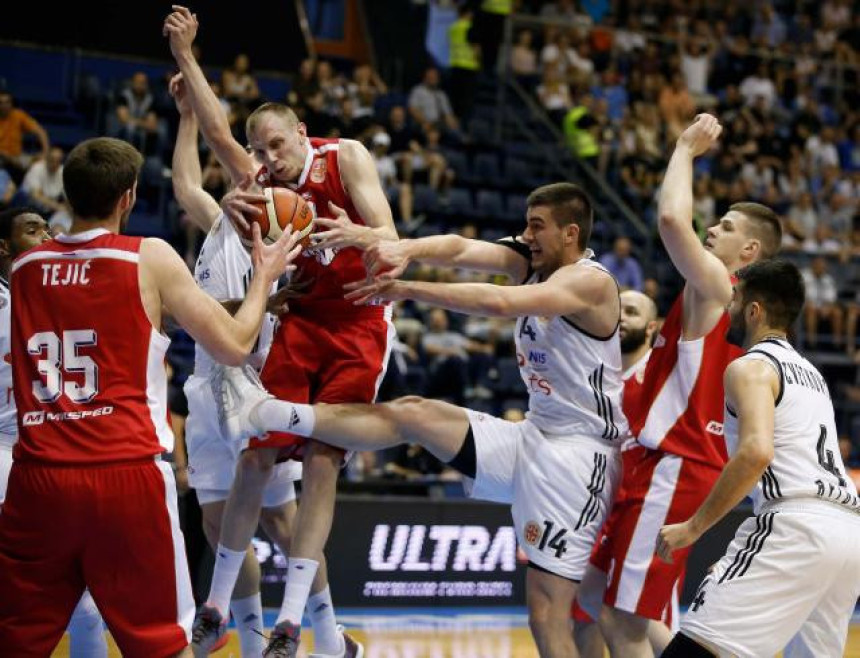 Partizan kažnjen, FMP ne da ulaznice Grobarima, jer neće "kvaziopozicionare"!!!