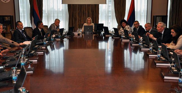 Produžen opšti kolektivni ugovor