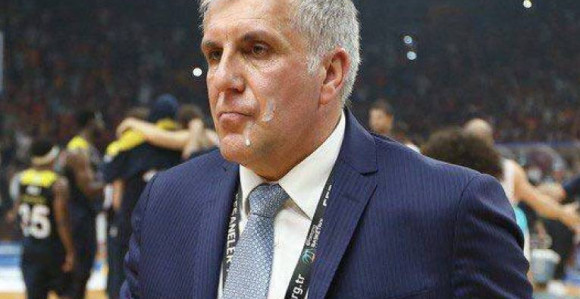 Jel' ovo nas neko...?! Galatasaraj o Željku: To je jogurt, a ne pljuvačka!