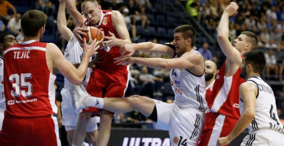 Partizan kažnjen, FMP ne da ulaznice Grobarima, jer neće "kvaziopozicionare"!!!