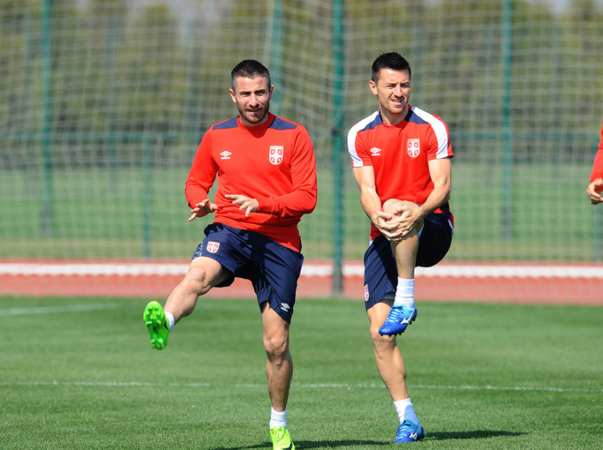 Tošić i Rukavina pred Velšane: Oprezno!