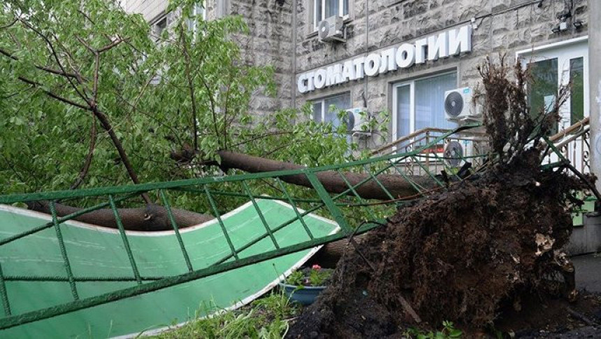 Oluja u Moskvi: Stradalo 13 osoba