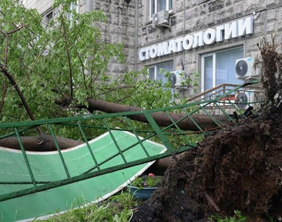 Олуја у Москви: Страдало 13 особа