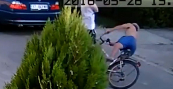 Snimak brutalnog napada na starca