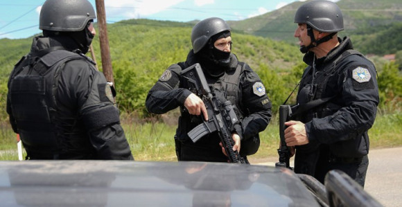 Na spisku su još četiri policajca?