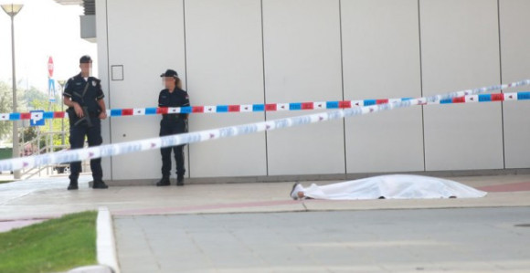 Vlasnik kafića ubijen pred porodicom