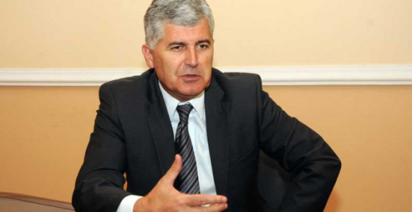 'Moramo pružiti ruku izvršnoj vlasti Srpske'