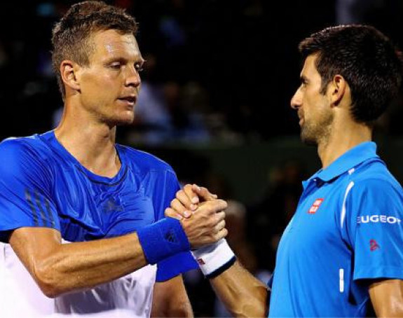 Торонто: Новак савладао стару муштерију Бердиха за 1/2-финале!