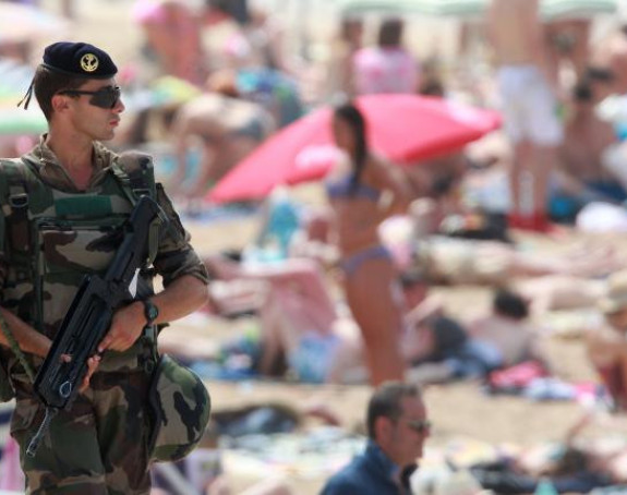 Francuska u strahu, vojska patrolira plažom