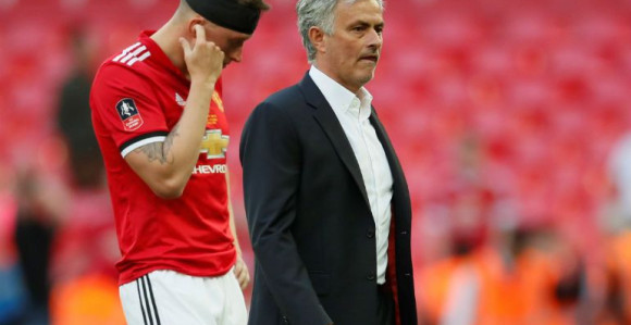 Prvi leti, prvi leti, prvi leti... Murinjo?!