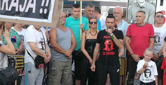 "Crno po njih da crnje ne može“