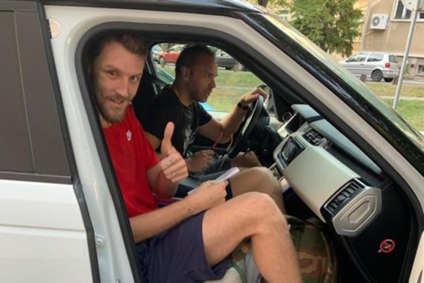 Kuzmić već šeta gradom!