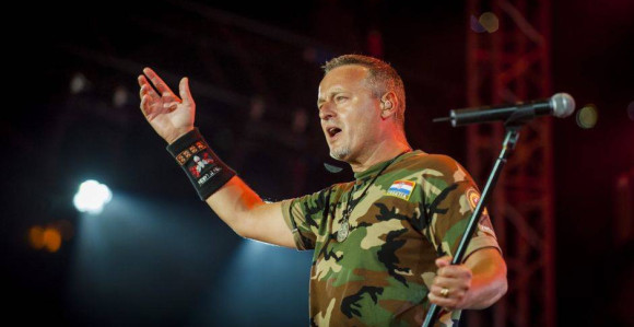 Томпсон пјева на годишњици Олује