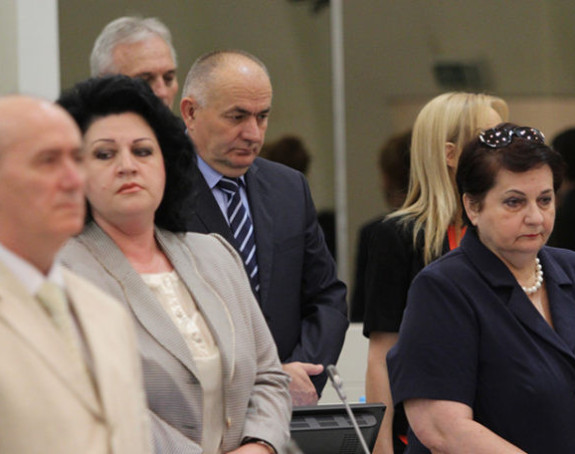 Poslanici SNSD-a brane Salihovića?!