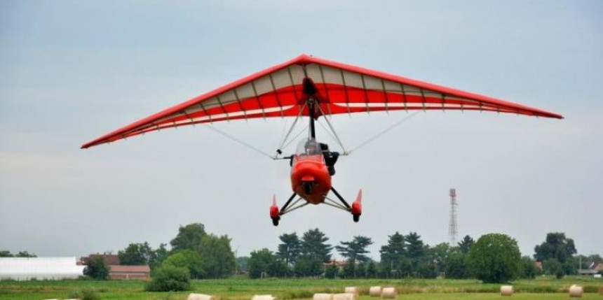 Srušio se avion, poginuo pilot