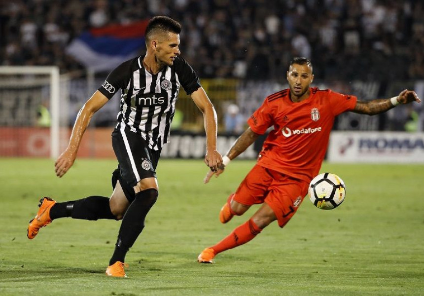 ЛЕ: Пуцај, Партизане!