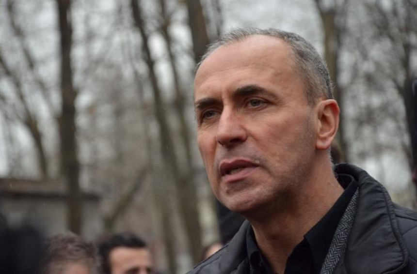 Ifetu Feragetu prijetili smrću